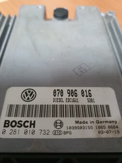 Vw Transporter 2.5 TDI ECU 070906016 AXD 96kw 130pk