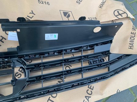 VW Passat B8 Facelift GTE Grill chrome  3G0853651AS 3G0853651BT 3G0853653P