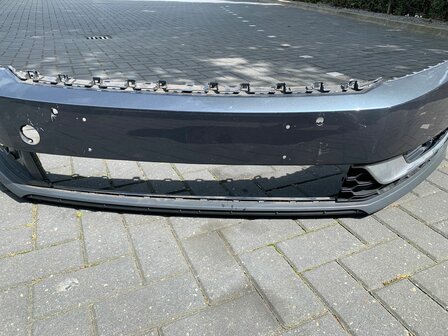 VW Passat B7 Aaltrack Voorbumper 4x pdc 3AA807221A