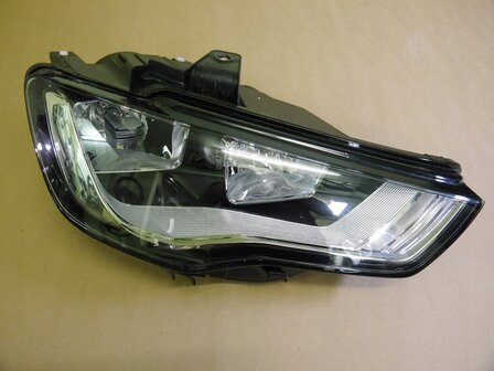 Audi A3 8V Koplamp Rechts 8V0941004A