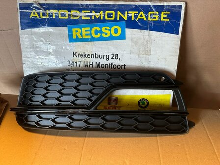 Audi A3 8V ventilatierooster links onder 8T0807681K 01C