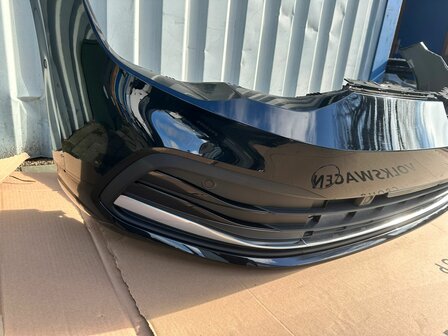 VW Golf 8 Voorbumper Highline 6x pdc zwart Metallic 5H0807221J R4