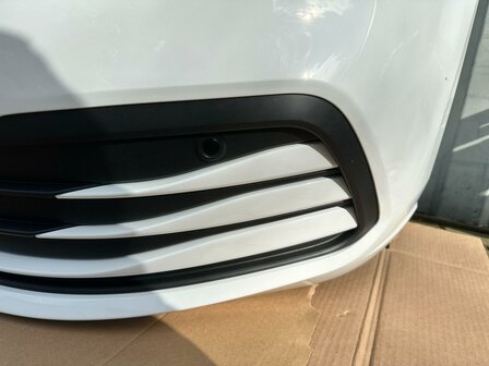 VW Golf 8 Voorbumper 4x pdc compleet wit 5H0807221H R7