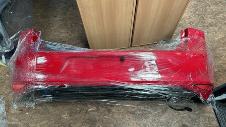 VW Golf 7 GTi Achterbumper bumper 4xpdc Orgineel  rood