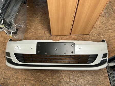 VW Golf 7 Voorbumper 4X PDC Oryx White LOK1 P99A