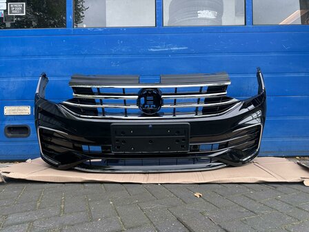 Vw Tiguan R Line R-Line Voorbumper Nieuw zwart gespoten