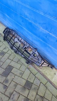 Audi E-Tron 4KE Bumperinleg Sluitdeel Voorbumper 4KE807233