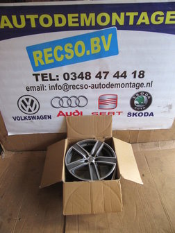 VW Polo Velg 7.5Jx17H2 ET 35 steek 5x100 Nieuw