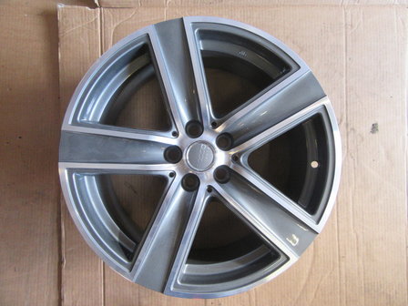 VW Polo Velg 7.5Jx17H2 ET 35 steek 5x100 Nieuw