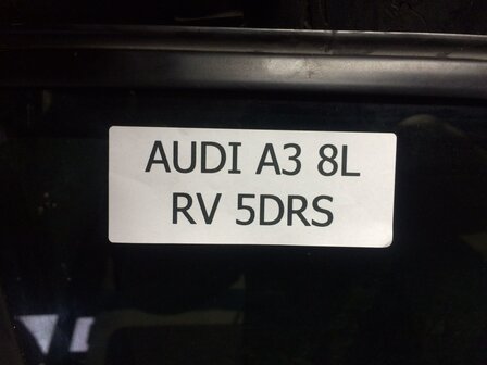 Audi A3 8L 5 drs Ruitmechaniek bediening rechts Voor met ruit 