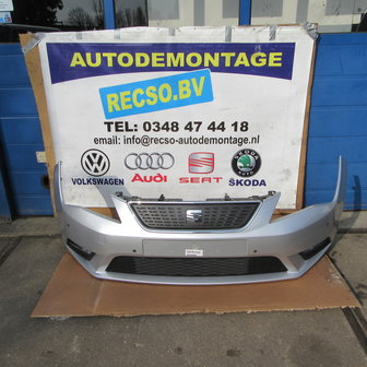 Seat Leon 5F Voorbumper Grill pdc ice zilver LX7W 5F0807221