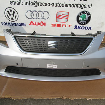 Seat Leon 5F Voorbumper Grill pdc ice zilver LX7W 5F0807221