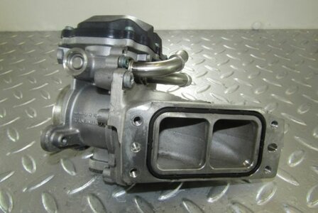 VW AUDI 2.0 TDI CUN Gasklephuis 04L128059T 04L128637B