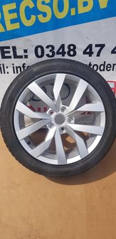 VW Golf A3 Leon KARLSKOGA 17 INCH Nieuw 5G0601025CR