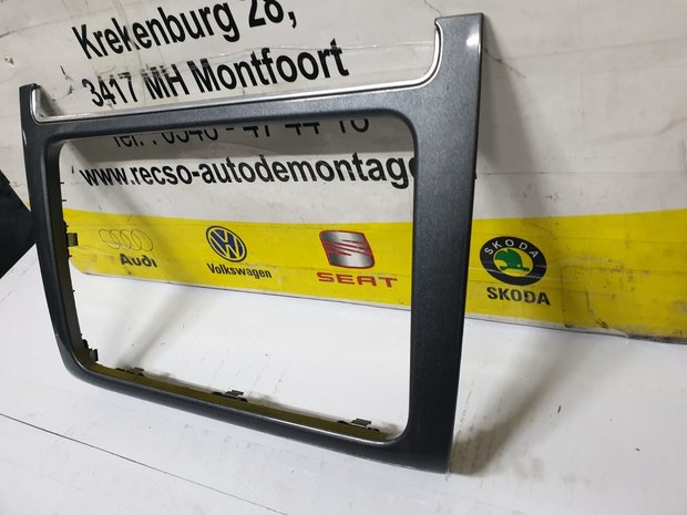 VW Polo inleg navigatie afdekplaat 6R0858069