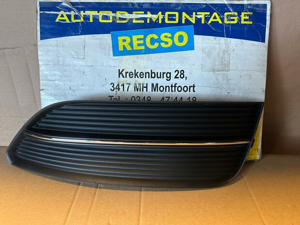 Audi A3 8V ventilatierooster rechts onder 8V3807682