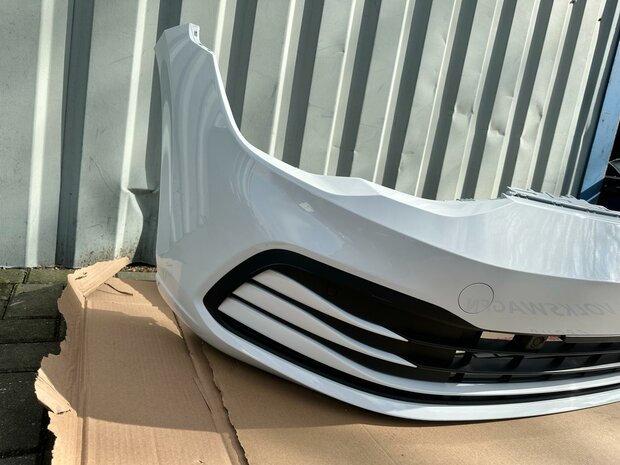 VW Golf 8 Voorbumper 4x pdc compleet wit 5H0807221H R7