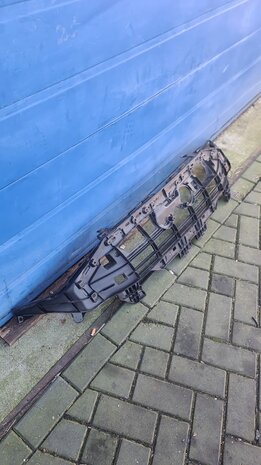 Audi E-Tron 4KE Bumperinleg Sluitdeel Voorbumper 4KE807233