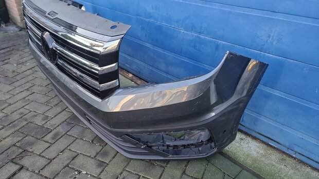 Vw Crafter Voorbumper 7C0807221A 2017 tot 2022