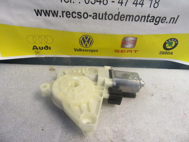 VW Passat B8 3G Ruiten ruit motor Rechts Achter 5Q4959802D