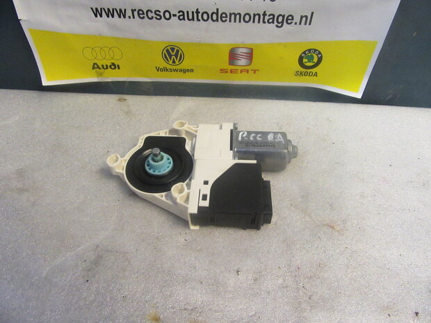 VW Passat CC Ruiten ruit motor Rechts Achter 3C8959704D