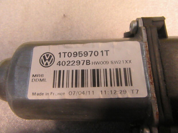 VAG VW Ruitbedieningsmotor raammotor links voor 1T0959701T  