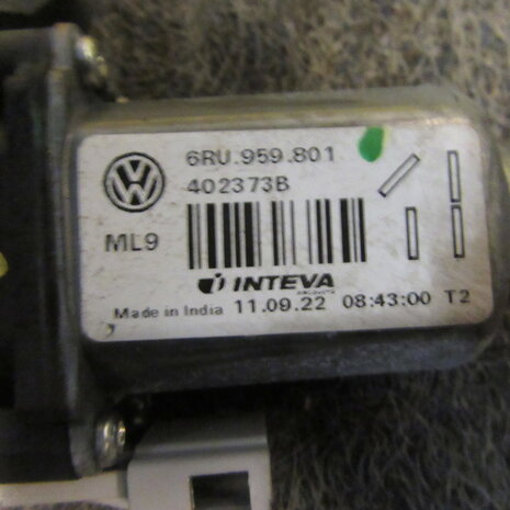 VW Polo Ruitbedieningsmotor raammotor links voor 6RU959801