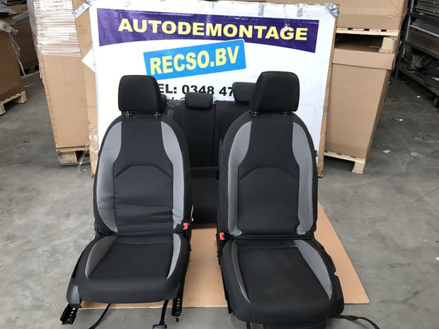 Seat Leon 5F interieur Stof Stoelen