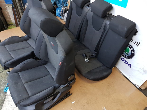 SEAT Leon FR 1P interieur set stoelen 