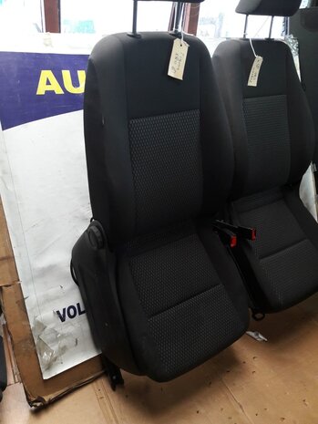 VW Tiguan interieur set stoelen