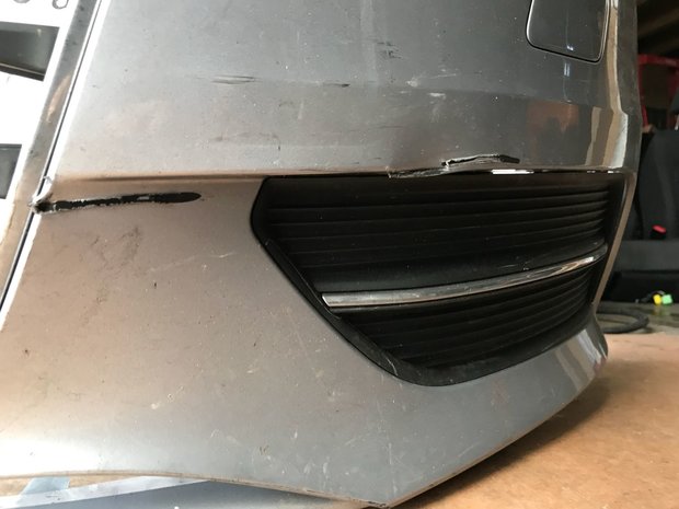 Audi A3 8V Voorbumper zilver grijs 