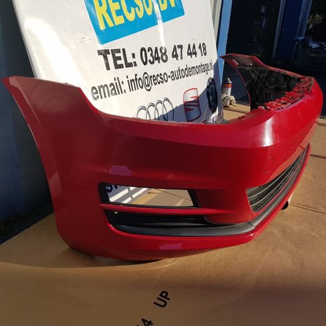 VW Golf 7 Voorbumper bumper Rood met LY3D