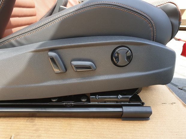 VW Passat B8 Nieuw Interieur set stoelen Leer memo Massage